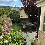 Southcot Place, Apartment With Garden